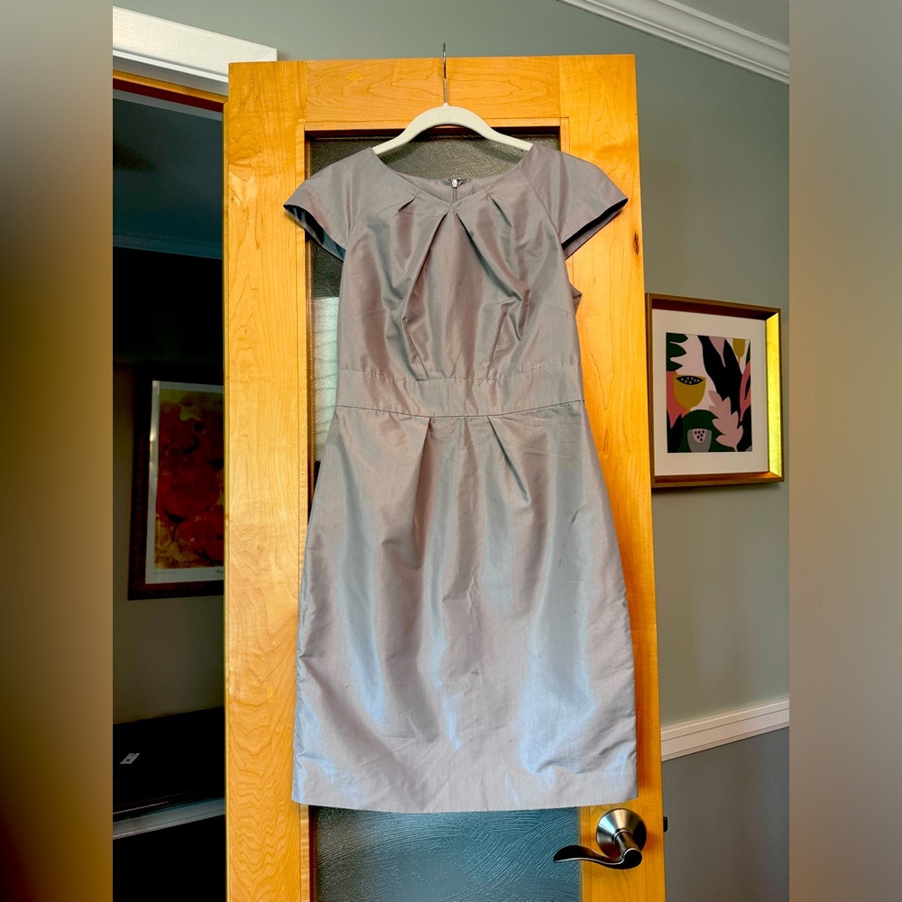 Banana Republic Dress - Size 4, silver color